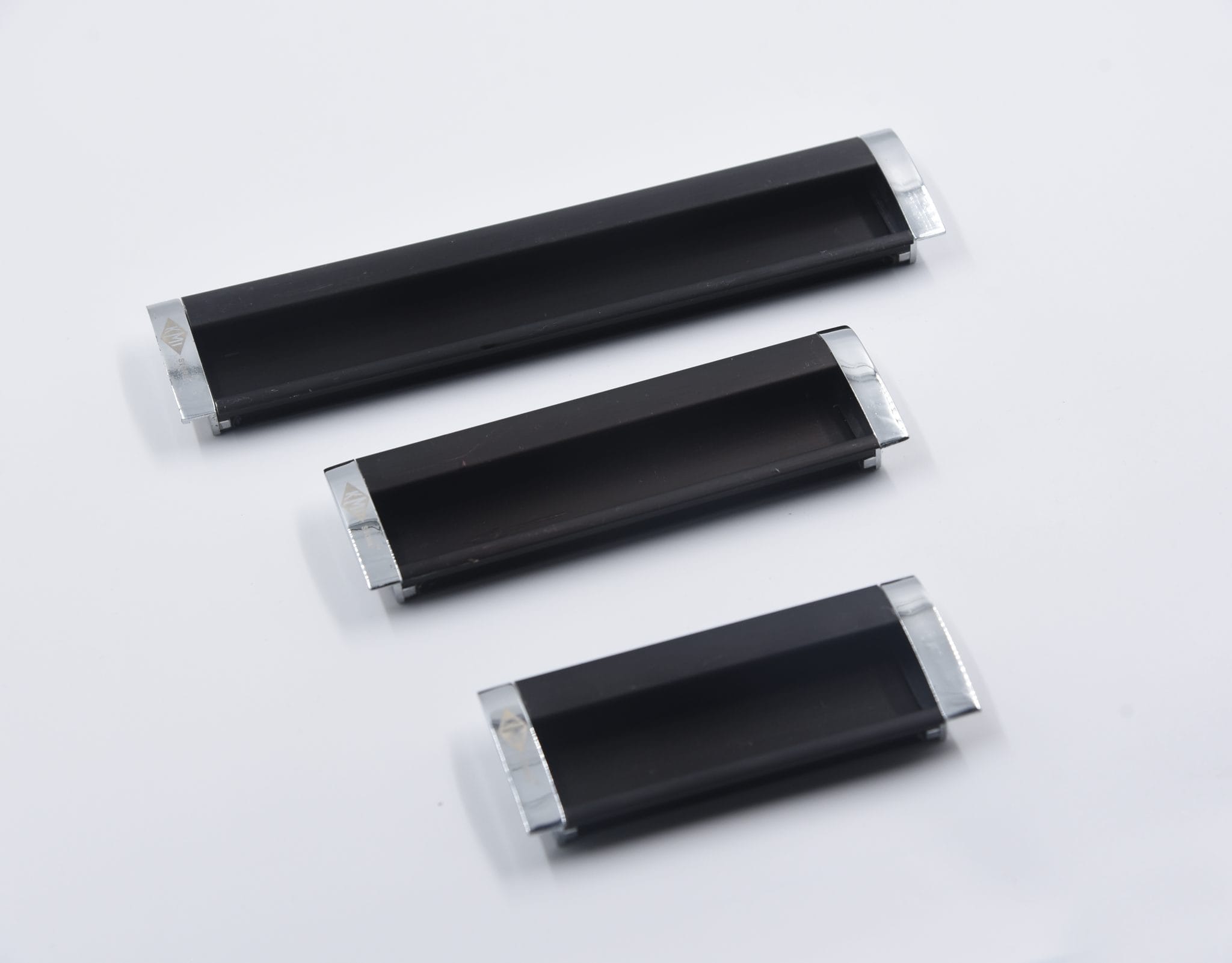 ALUMINIUM SLIDING HANDLE CONCEALED - Nebha Traders